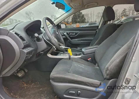 2015 Nissan Altima 2.5 z USA, uszkodzony, nr VIN 1N4AL3AP2FN890401